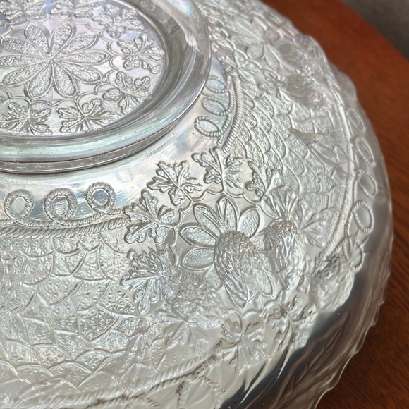 VINTAGE FENTON LEAF CHAIN (IRIDIL)WHITE IRIDESCENT FROSTED FIERY  GLASS  8" BOWL - Picture 13 of 16